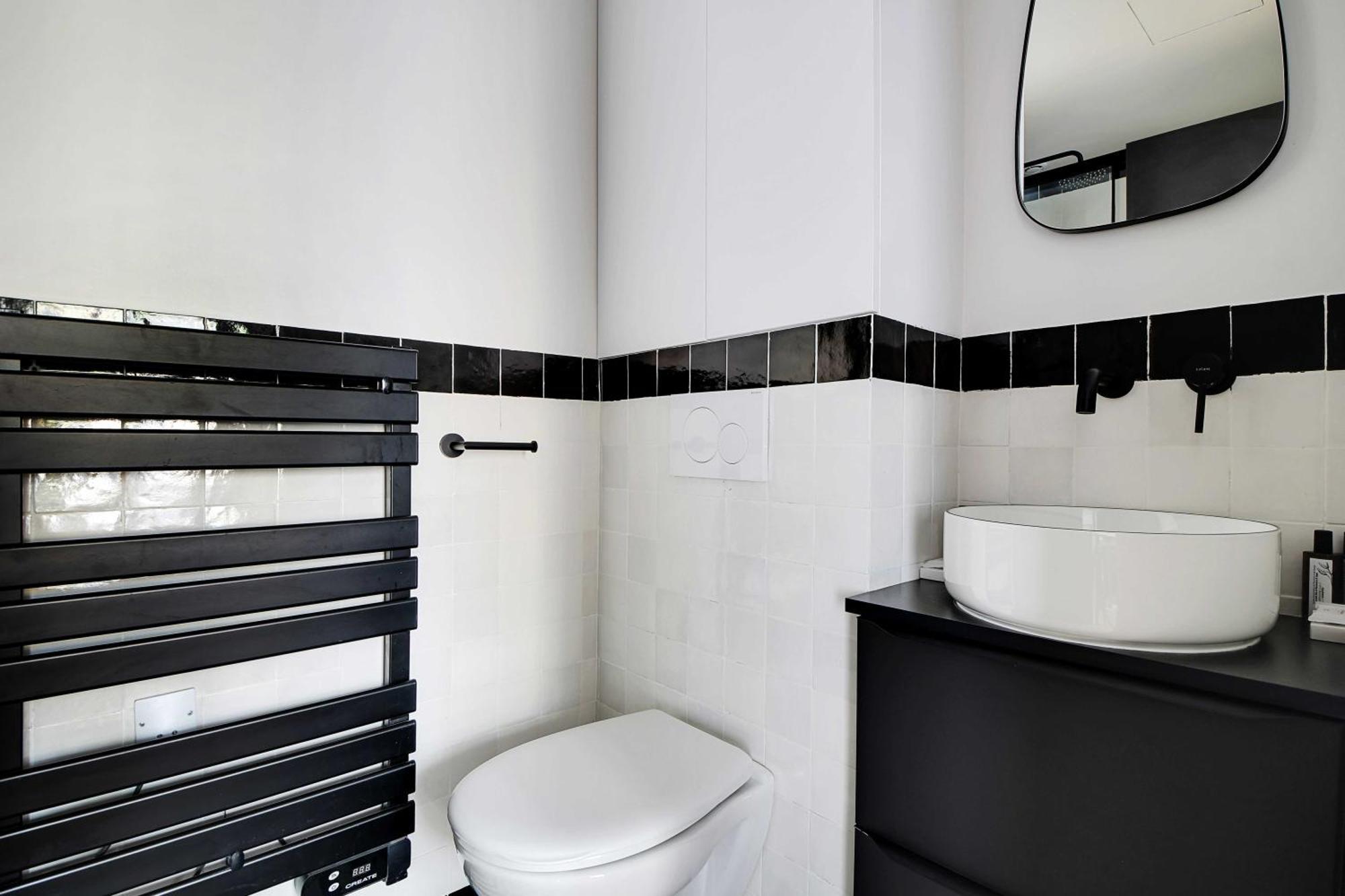 Appartamento Parisian With Air Conditioning Eiffel Tower