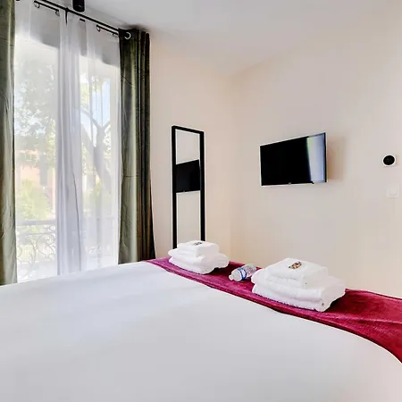 Appartamento Parisian With Air Conditioning Eiffel Tower *