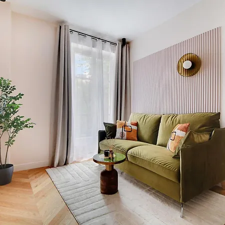 Appartamento Parisian With Air Conditioning Eiffel Tower